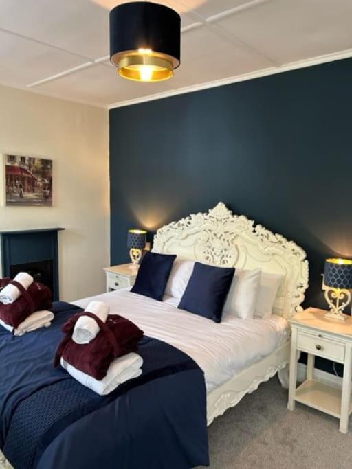 בברלי Rose & Crown Rooms מראה חיצוני תמונה